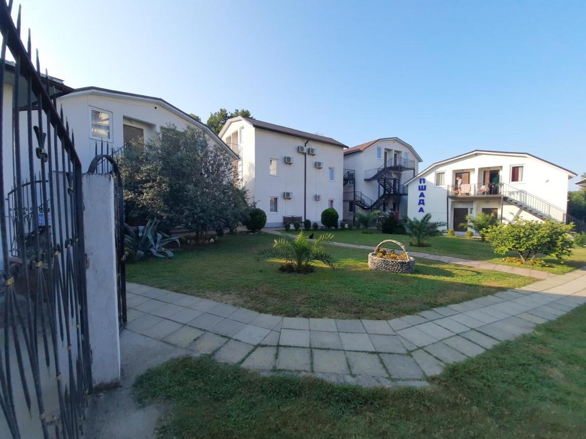 Hotel Pshada Pizunda Exterior foto